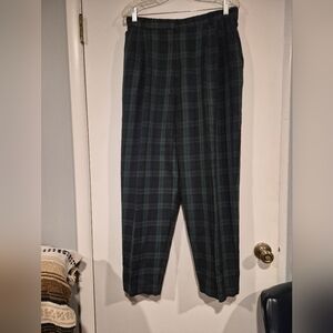 Women's Christy Girl Y2K Pleated Checkered Trousers - Black and Green